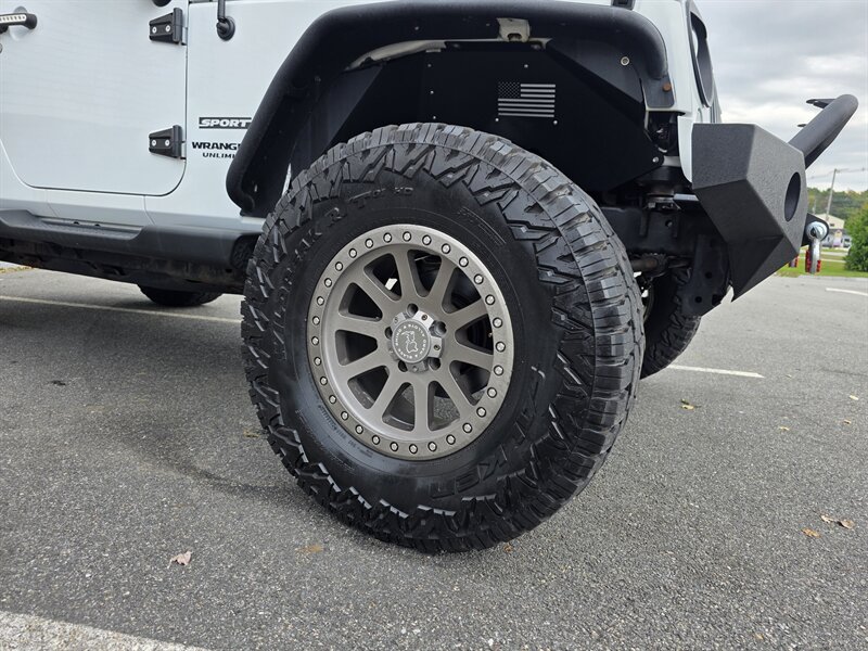 2015 Jeep Wrangler Unlimited Sport S - Photo 9 - Westport, MA 02790