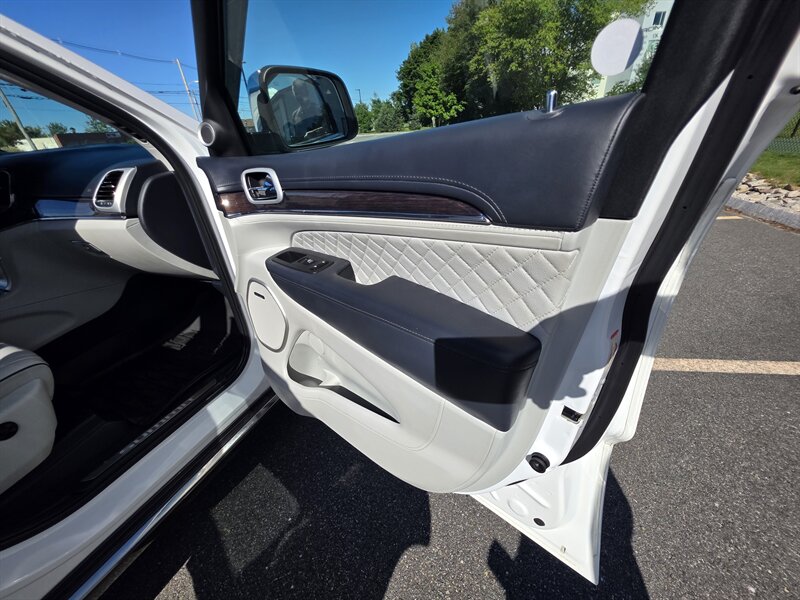 2020 Jeep Grand Cherokee Summit - Photo 24 - Westport, MA 02790