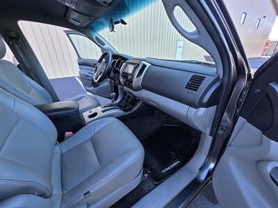 2015 Toyota Tacoma V6 - Photo 21 - Westport, MA 02790