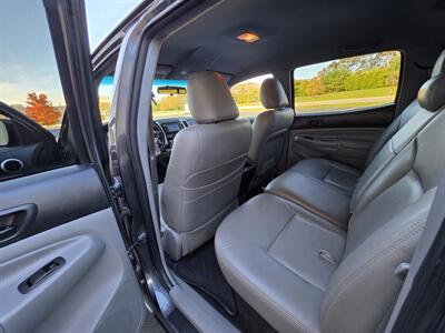 2015 Toyota Tacoma V6 - Photo 17 - Westport, MA 02790