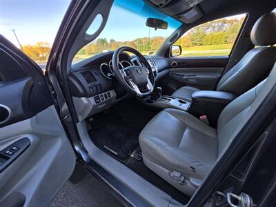 2015 Toyota Tacoma V6 - Photo 16 - Westport, MA 02790