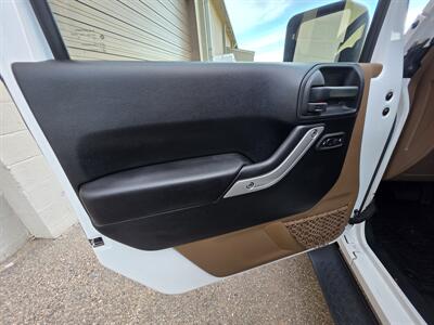 2017 Jeep Wrangler Unlimited Sahara   - Photo 33 - Westport, MA 02790