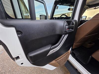 2017 Jeep Wrangler Unlimited Sahara   - Photo 32 - Westport, MA 02790