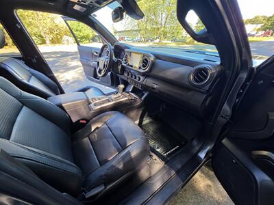 2021 Toyota Tacoma TRD Off-Road   - Photo 18 - Westport, MA 02790