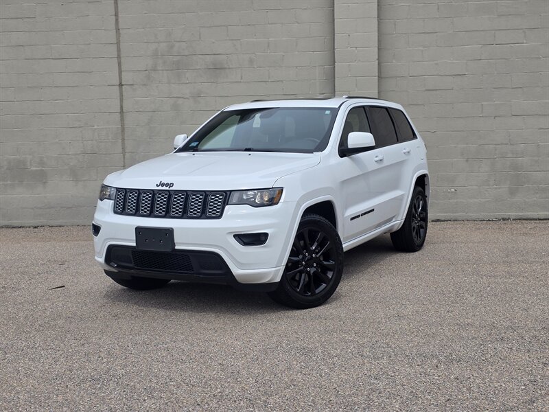 2019 Jeep Grand Cherokee Altitude   - Photo 1 - Westport, MA 02790