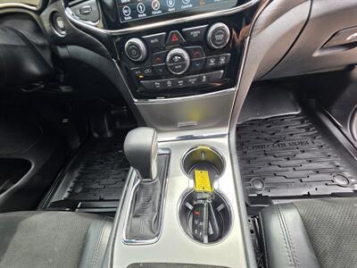 2019 Jeep Grand Cherokee Altitude   - Photo 17 - Westport, MA 02790