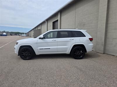 2019 Jeep Grand Cherokee Altitude   - Photo 3 - Westport, MA 02790