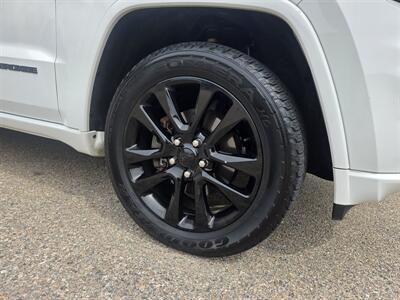 2019 Jeep Grand Cherokee Altitude   - Photo 10 - Westport, MA 02790