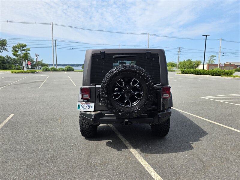 2018 Jeep Wrangler JK Unlimited Altitude - Photo 8 - Westport, MA 02790