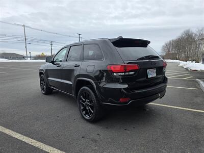 2019 Jeep Grand Cherokee Altitude   - Photo 8 - Westport, MA 02790