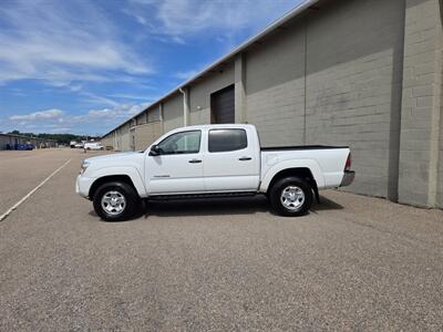 2015 Toyota Tacoma V6   - Photo 2 - Westport, MA 02790