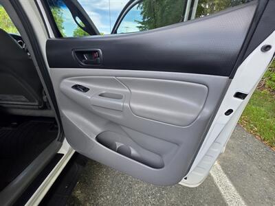 2015 Toyota Tacoma V6   - Photo 24 - Westport, MA 02790