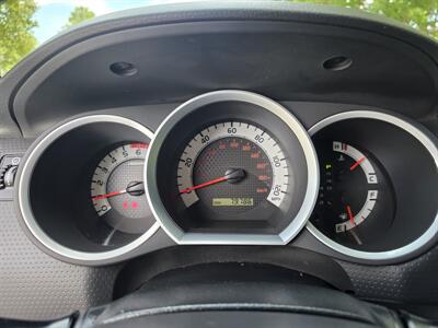 2015 Toyota Tacoma V6   - Photo 23 - Westport, MA 02790