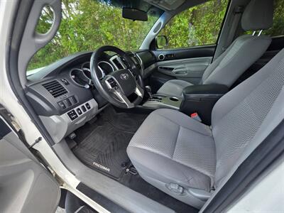 2015 Toyota Tacoma V6   - Photo 12 - Westport, MA 02790