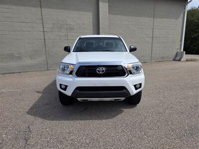 2015 Toyota Tacoma V6   - Photo 4 - Westport, MA 02790