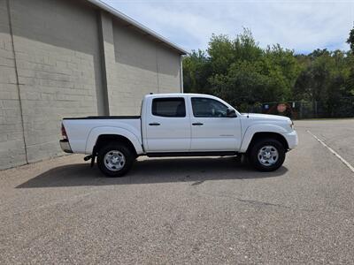 2015 Toyota Tacoma V6   - Photo 7 - Westport, MA 02790