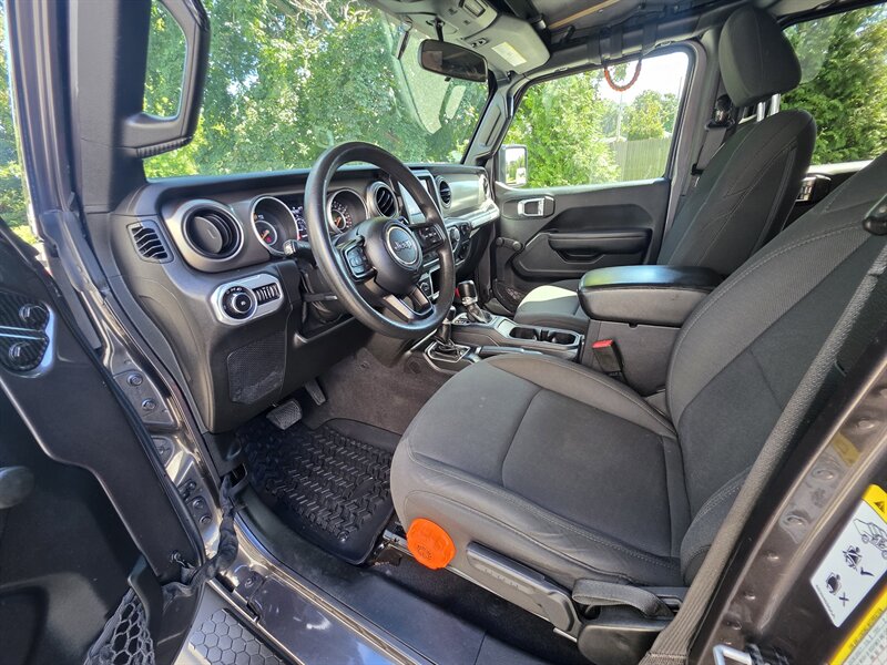 2018 Jeep Wrangler Unlimited Sport - Photo 18 - Westport, MA 02790