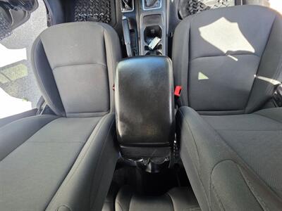 2018 Jeep Wrangler Unlimited Sport - Photo 24 - Westport, MA 02790
