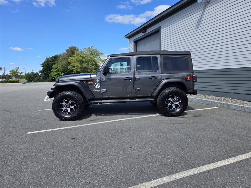 2018 Jeep Wrangler Unlimited Sport - Photo 2 - Westport, MA 02790