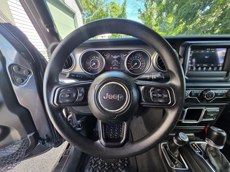 2018 Jeep Wrangler Unlimited Sport - Photo 13 - Westport, MA 02790