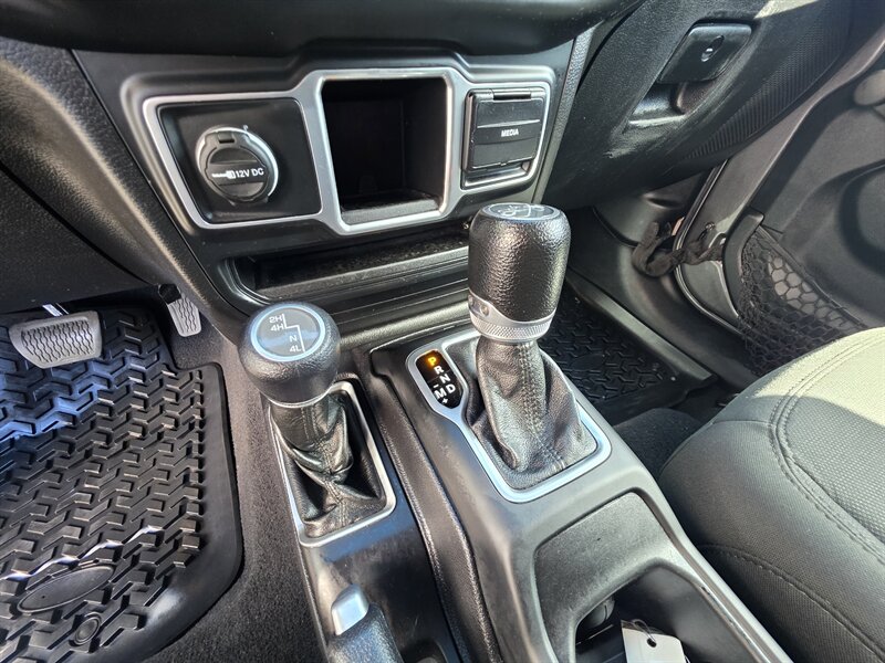 2018 Jeep Wrangler Unlimited Sport - Photo 16 - Westport, MA 02790