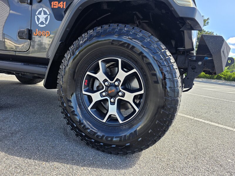 2018 Jeep Wrangler Unlimited Sport - Photo 10 - Westport, MA 02790