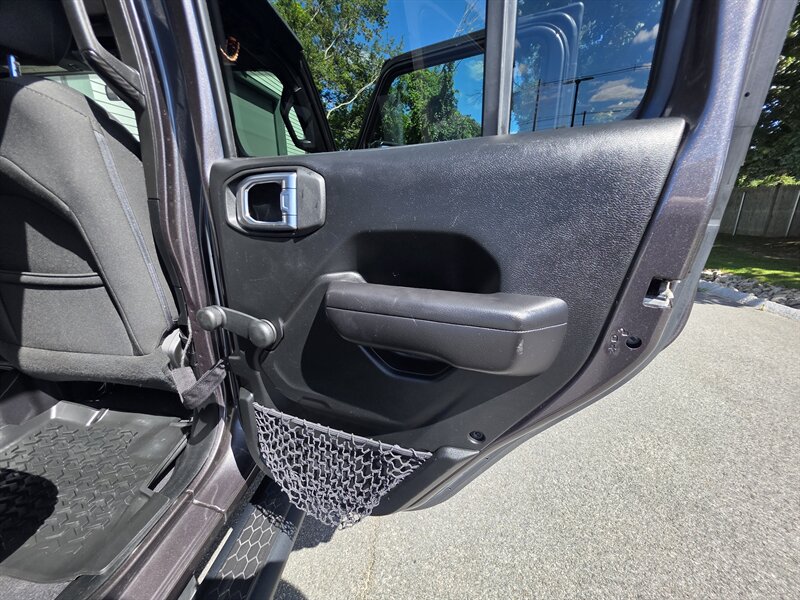 2018 Jeep Wrangler Unlimited Sport - Photo 31 - Westport, MA 02790