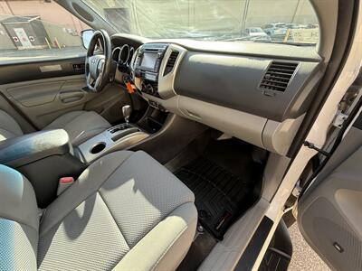 2013 Toyota Tacoma V6   - Photo 35 - Westport, MA 02790