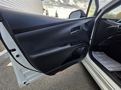 2018 Toyota Prius Prime Premium - Photo 28 - Westport, MA 02790