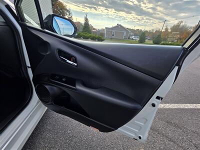 2018 Toyota Prius Prime Premium - Photo 25 - Westport, MA 02790