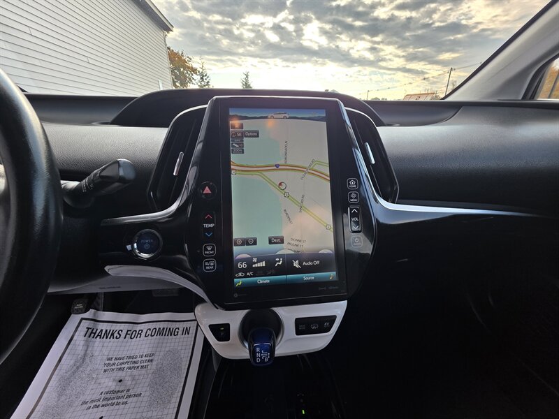 2018 Toyota Prius Prime Premium - Photo 21 - Westport, MA 02790