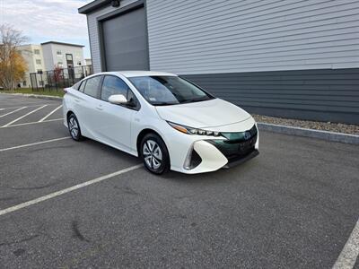 2018 Toyota Prius Prime Premium - Photo 3 - Westport, MA 02790
