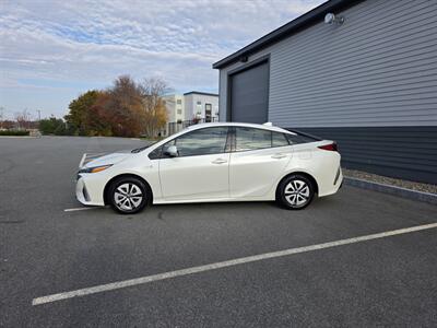 2018 Toyota Prius Prime Premium - Photo 2 - Westport, MA 02790