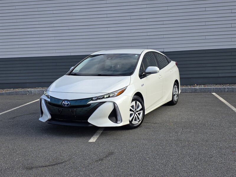 2018 Toyota Prius Prime Premium   - Photo 1 - Westport, MA 02790