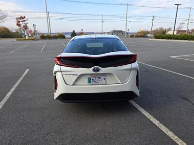 2018 Toyota Prius Prime Premium - Photo 8 - Westport, MA 02790