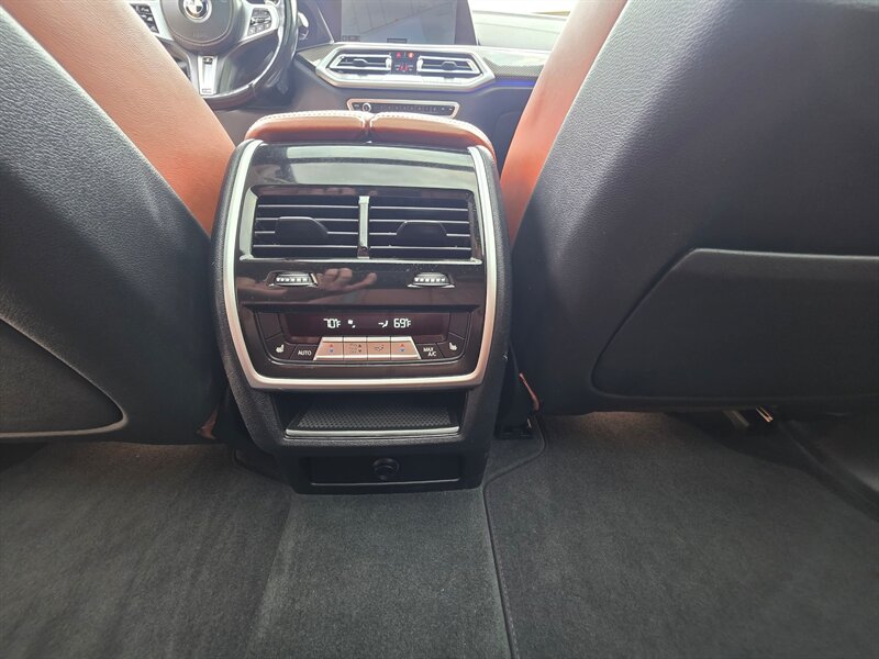 2022 BMW X5 M50i - Photo 35 - Westport, MA 02790