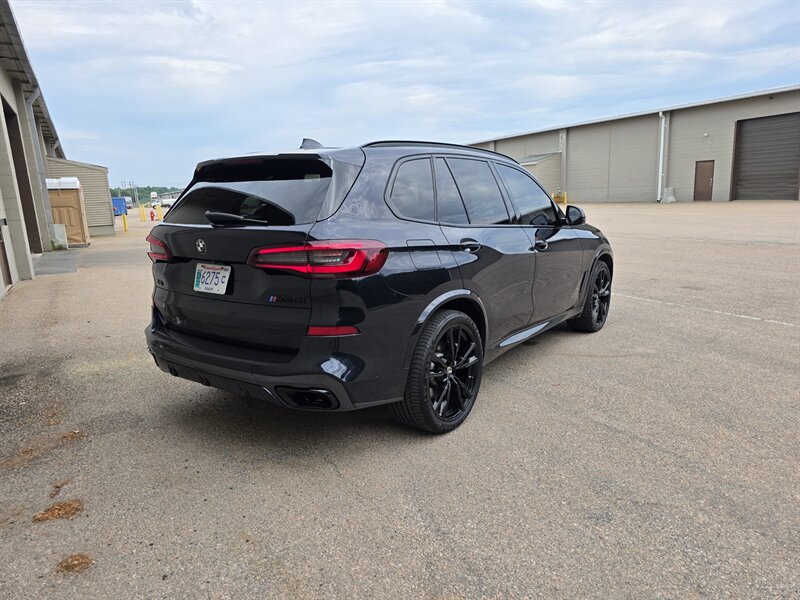 2022 BMW X5 M50i - Photo 6 - Westport, MA 02790