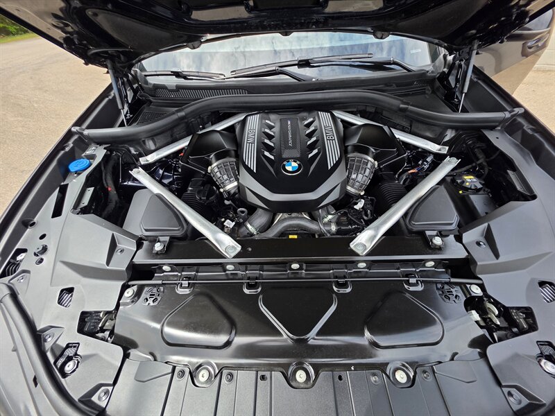 2022 BMW X5 M50i - Photo 13 - Westport, MA 02790
