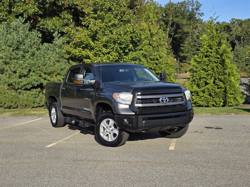 2015 Toyota Tundra SR5 - Photo 7 - Westport, MA 02790