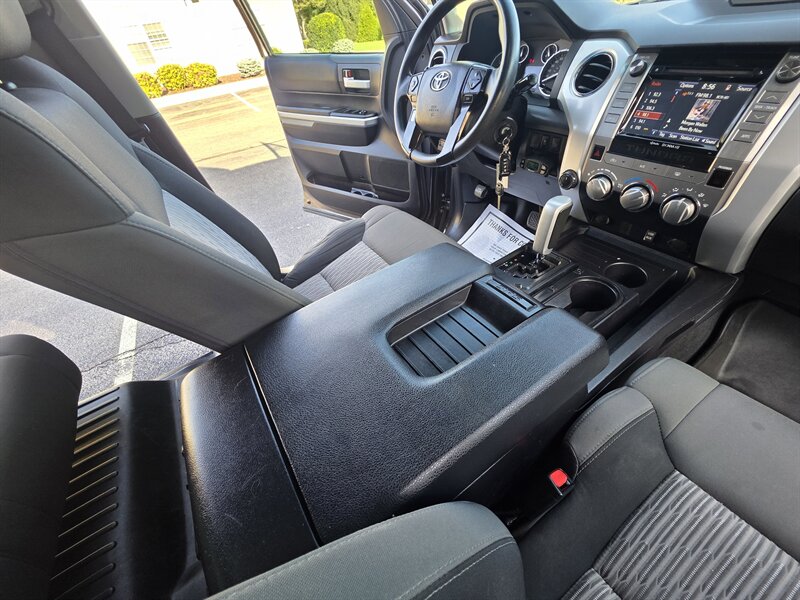 2015 Toyota Tundra SR5 - Photo 27 - Westport, MA 02790