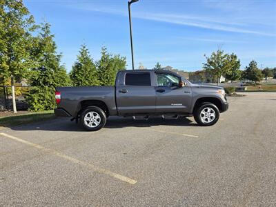 2015 Toyota Tundra SR5 - Photo 4 - Westport, MA 02790