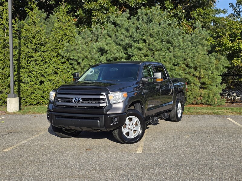 2015 Toyota Tundra SR5   - Photo 1 - Westport, MA 02790