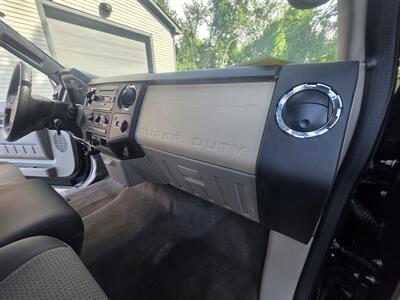 2010 Ford F-250 Super Duty XLT   - Photo 18 - Westport, MA 02790