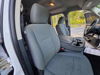 2015 RAM 1500 Express   - Photo 22 - Westport, MA 02790