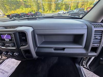 2015 RAM 1500 Express   - Photo 23 - Westport, MA 02790