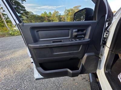 2015 RAM 1500 Express   - Photo 20 - Westport, MA 02790
