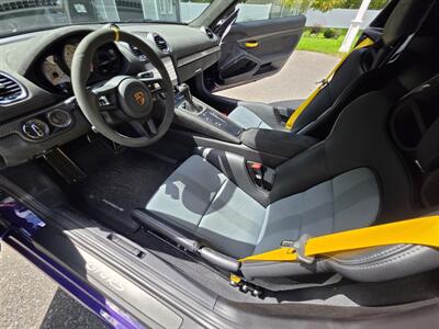 2025 Porsche 718 Cayman GT4 RS   - Photo 27 - Westport, MA 02790