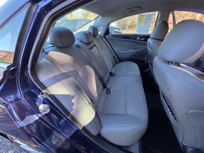 2014 Hyundai SONATA SE - Photo 16 - Westport, MA 02790