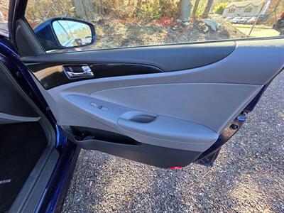 2014 Hyundai SONATA SE - Photo 24 - Westport, MA 02790