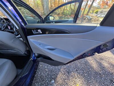 2014 Hyundai SONATA SE - Photo 22 - Westport, MA 02790